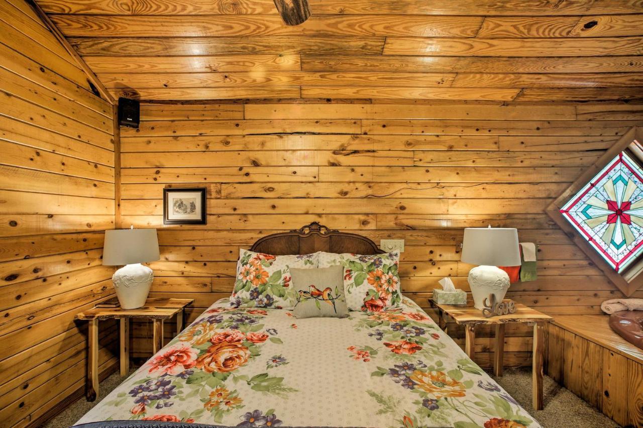 Eureka Springs Studio With Deck, Views And Bbq! Bagian luar foto