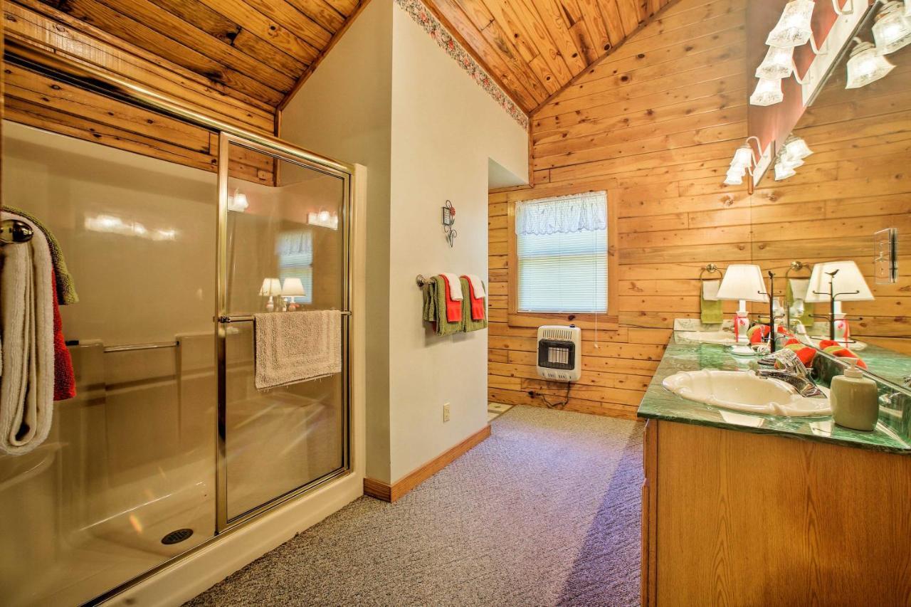 Eureka Springs Studio With Deck, Views And Bbq! Bagian luar foto