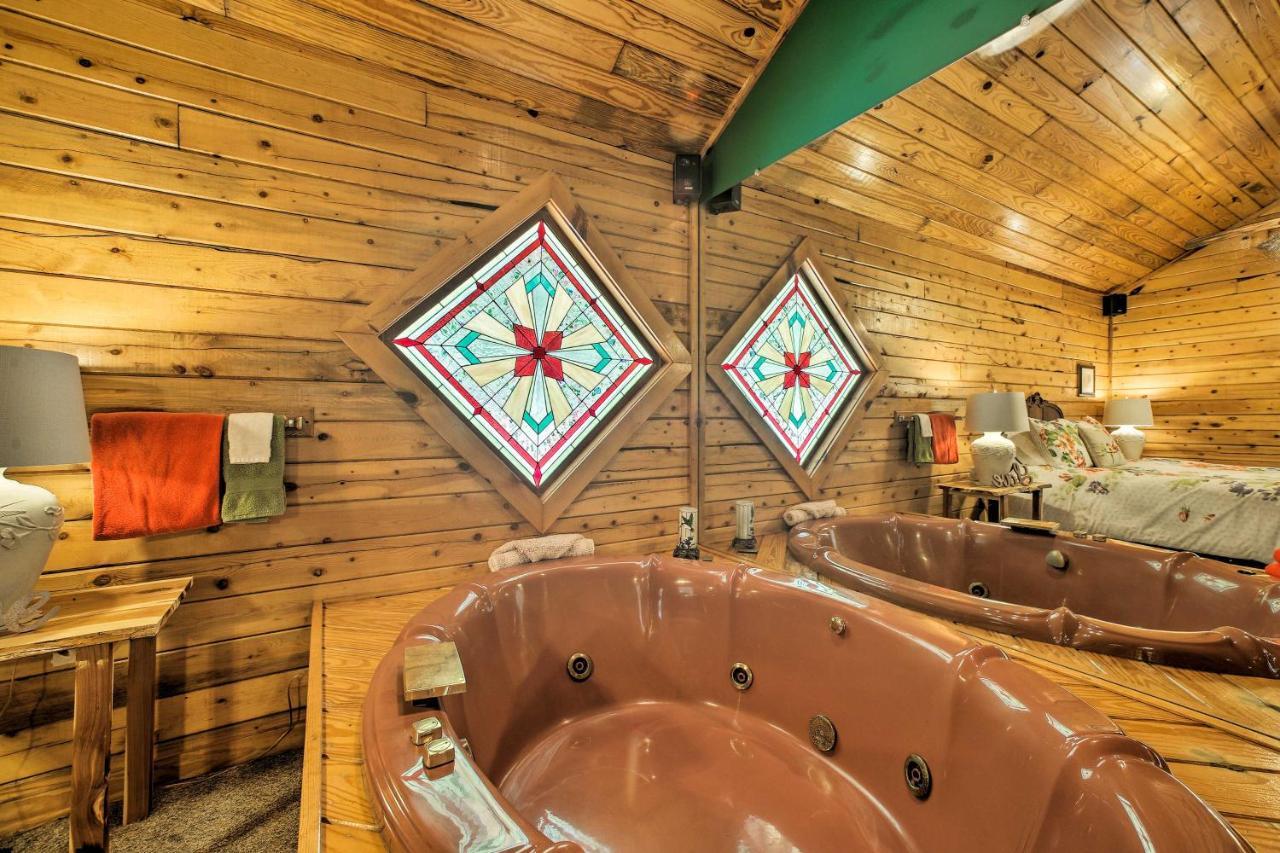 Eureka Springs Studio With Deck, Views And Bbq! Bagian luar foto